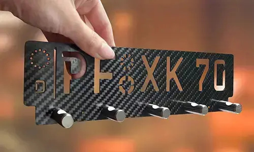 gallery-photo-key-board-license-plate-carbon-