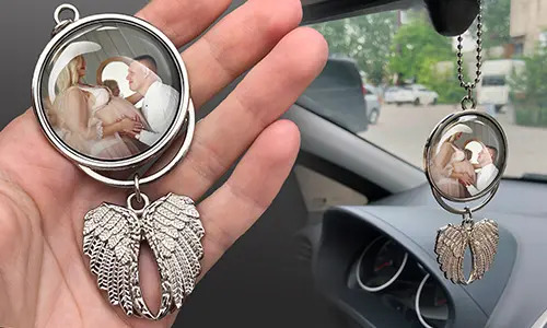 Personalized Car Mirror Hanging with Round Wings and Photo – A Meaningful Gift for Expecting Parents