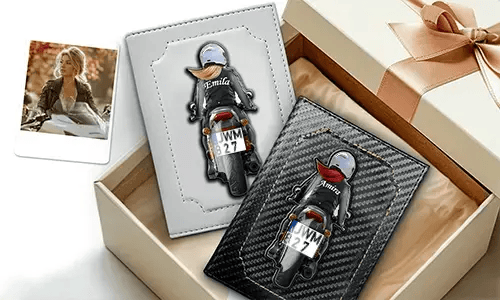 Soporte de documentos personalizado para motocicleta con nombre y número de matrícula - un gran regalo para tu esposa.