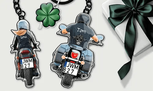 Personalised motorcycle keychain with name and license plate - gift for him/her