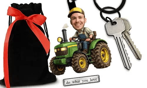 Personalized Comic-Style Keychain With Name And Triathlon Design