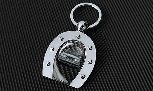gallery-photo-horseshoe-keychain-1