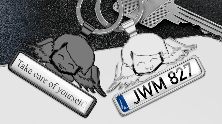 head-keychain-angel-with-license-plate-coated