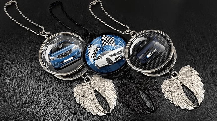 head-mirror-chain-angel-wings-1