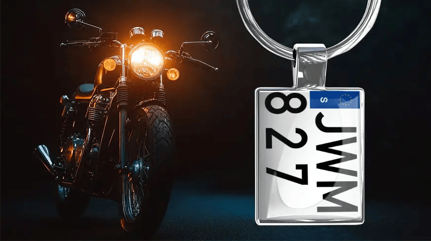 Motocyklový přívěsek na klíče